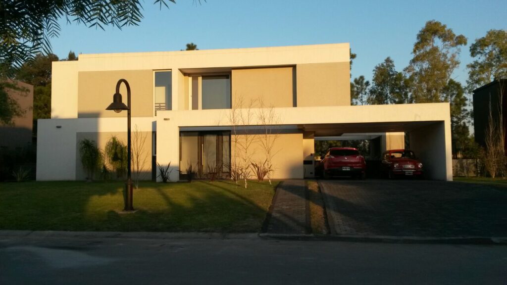 colocación de adoquines intertrabados en Pilar
